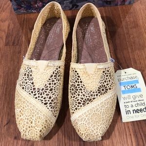 Tom’s Classic Crochet Ladies Shoes, Size 9 - Lemon